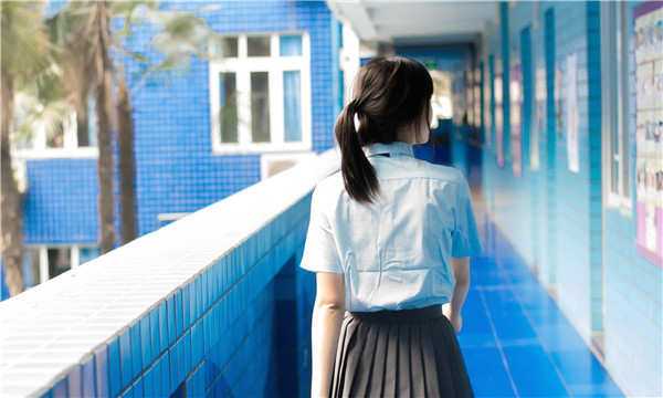 港口镇如何找到一个可以帮助我生孩子的女人？